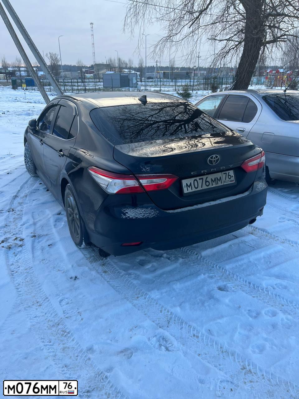 Фото автомобиля TOYOTA CAMRY, 2008 — госномер М076ММ76. Цвет: ЧЕРНЫЙ