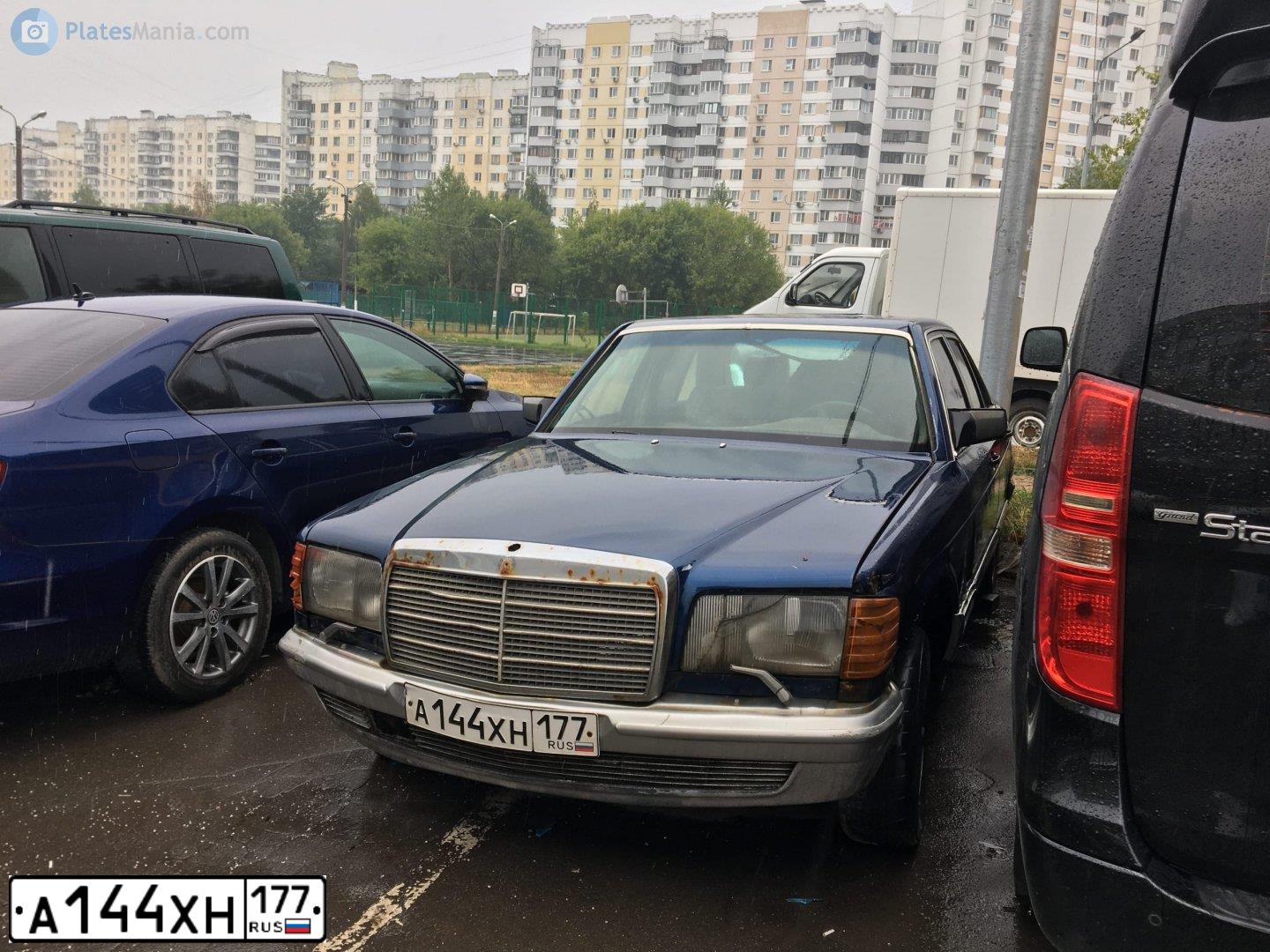 Фото автомобиля MERCEDES S-KLASSE, 1983 — госномер С717РС77. Цвет: ТЕМНО-СИНИЙ