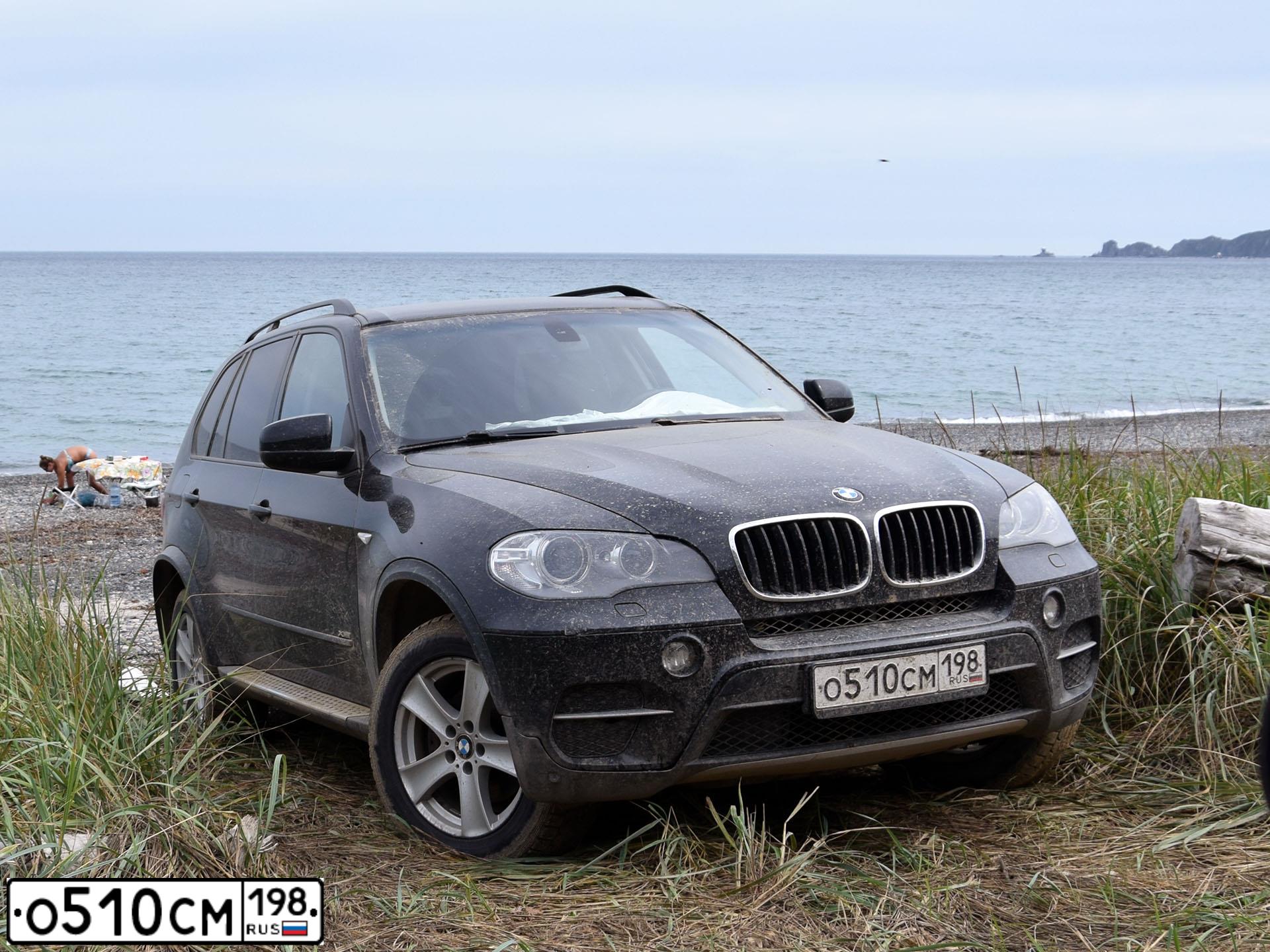 Фото автомобиля BMW X5, 2012 — госномер О510СМ198. Цвет: ЧЕРНЫЙ