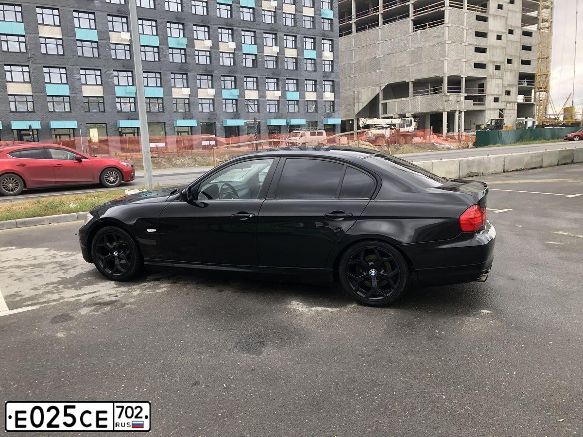 Фото автомобиля BMW SERIE 3, 2009 — госномер Х017МУ45. Цвет: ЧЕРНЫЙ
