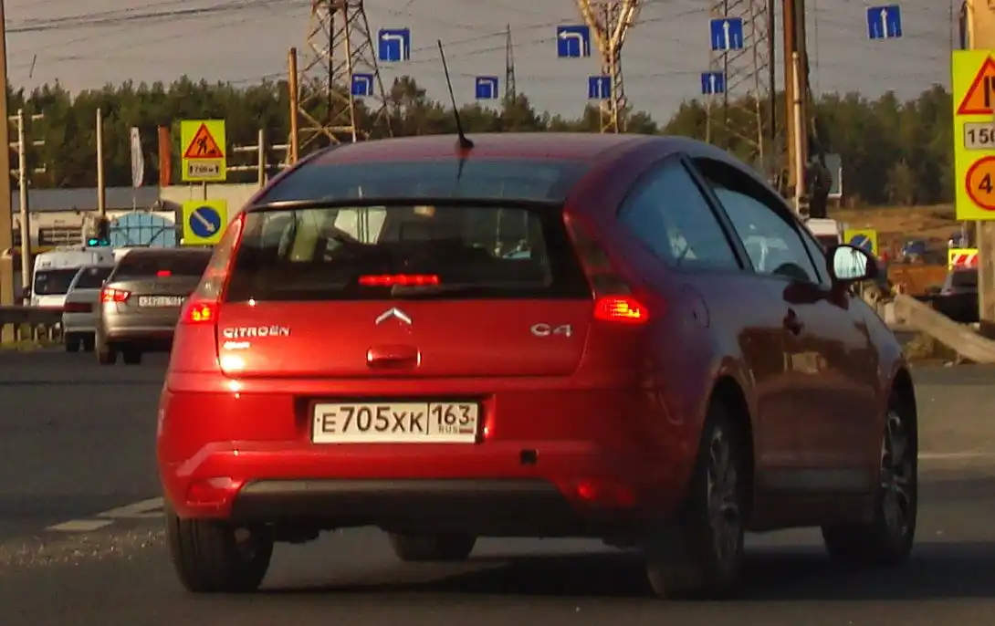 Фото автомобиля CITROEN C4, 2007 — госномер У796НА71. Цвет: ТЕМНО-КРАСНЫЙ