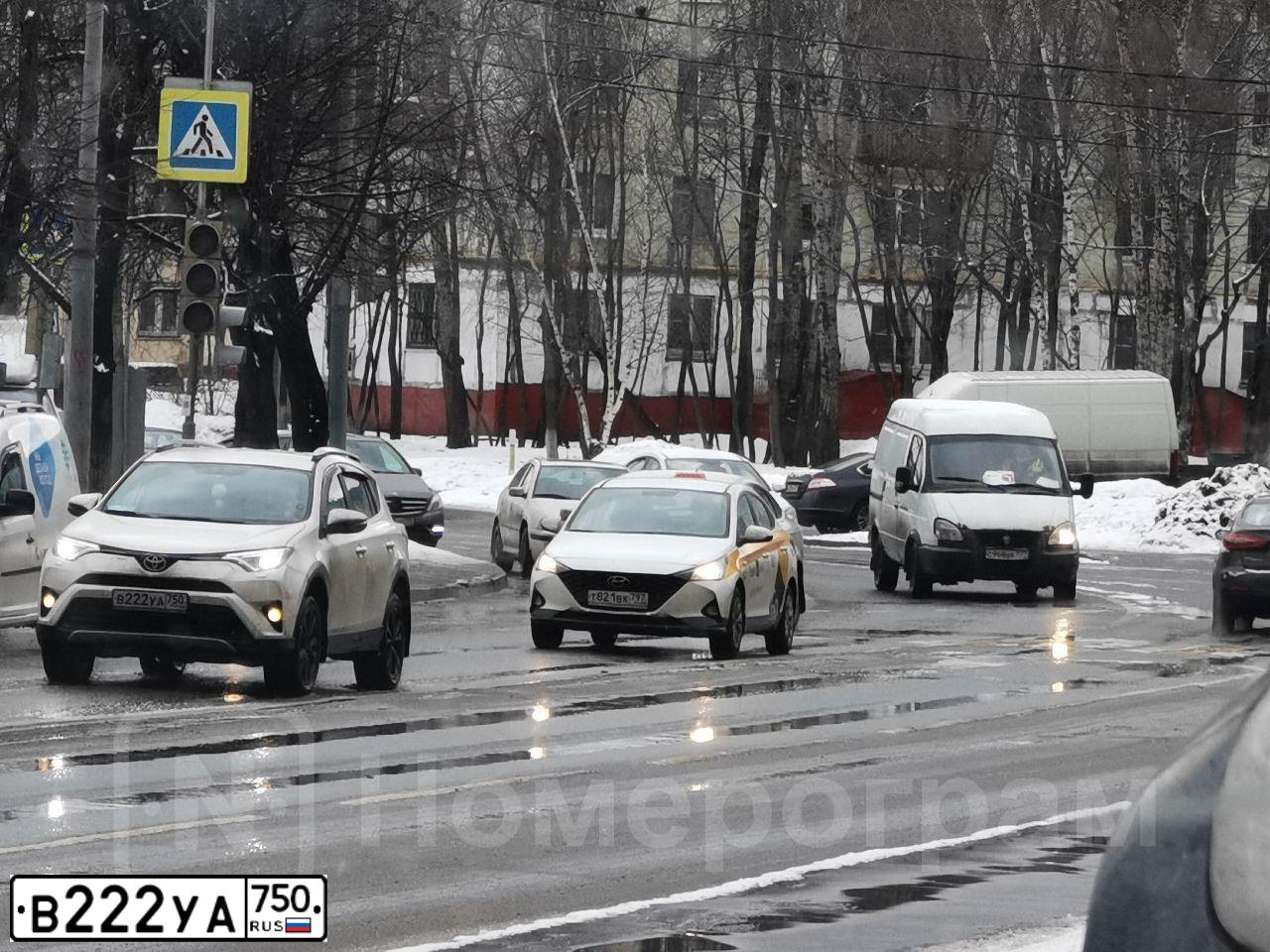 Фото автомобиля HONDA CIVIC, 2010 — госномер В222УА750. Цвет: Белый