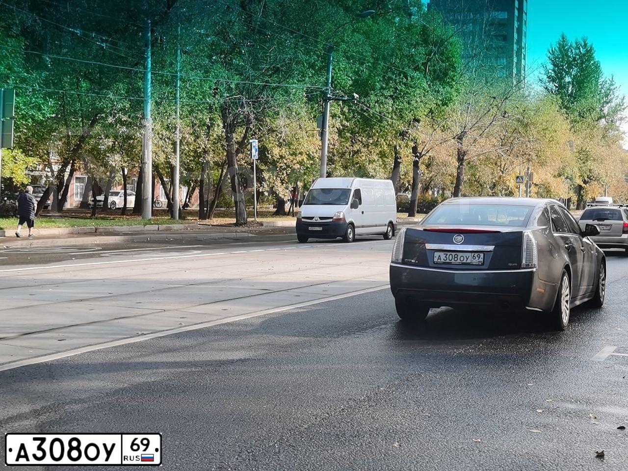 Фото автомобиля CADILLAC CTS, 2011 — госномер М470МВ126. Цвет: Темно-серый металлик