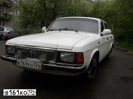 Фото автомобиля GAZ 3102 WOLGA, 1998 — госномер В161КО124. Цвет: БЕЛЫЙ