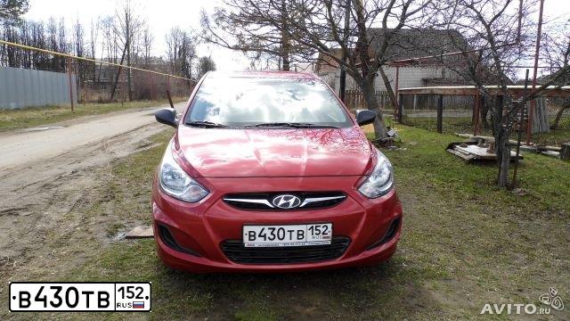 Фото автомобиля HYUNDAI SOLARIS, 2011 — госномер В430ТВ152. Цвет: КРАСНЫЙ ГРАНАТ