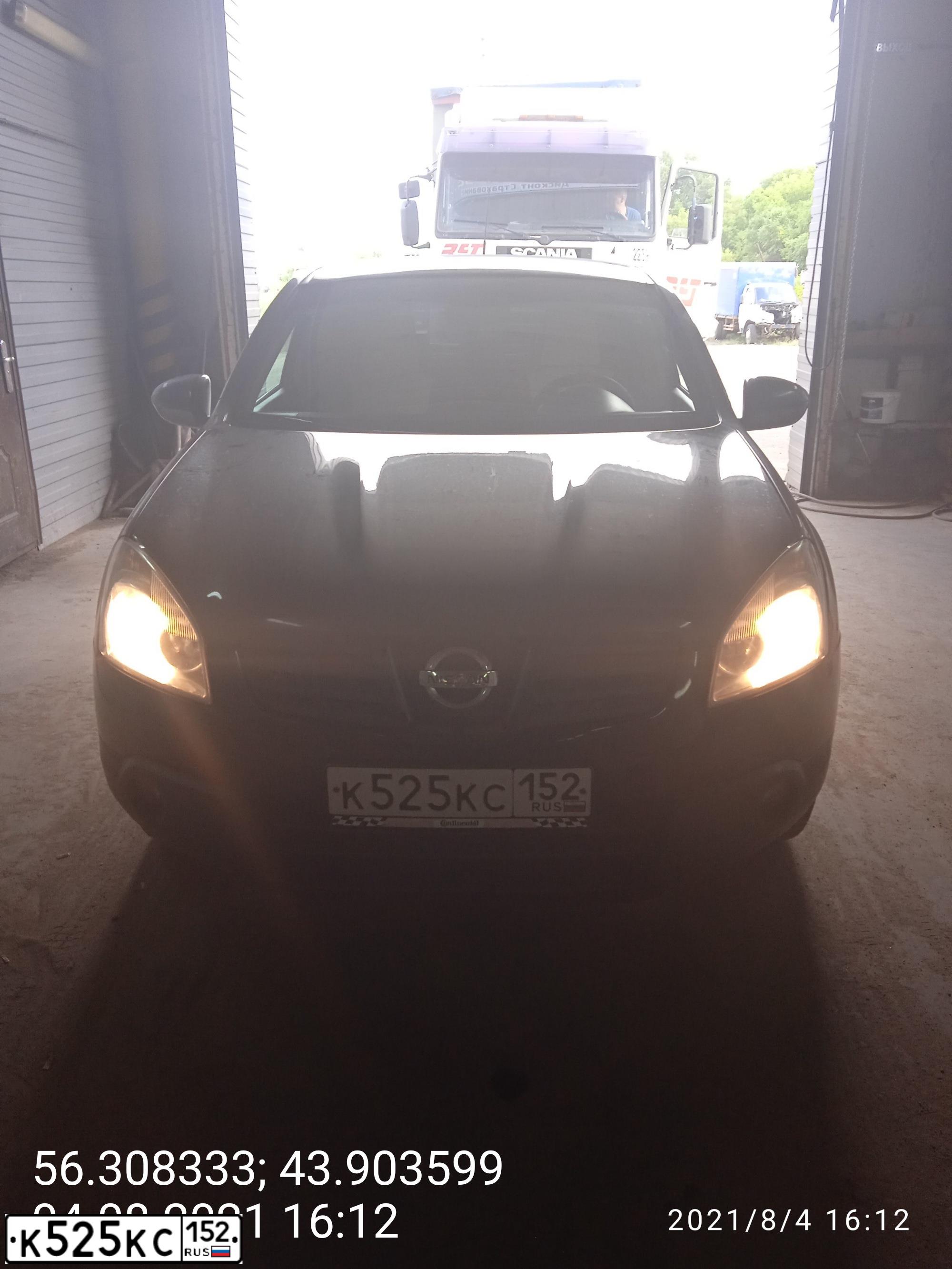 Фото автомобиля NISSAN QASHQAI, 2008 — госномер К525КС152. Цвет: ЧЕРНЫЙ