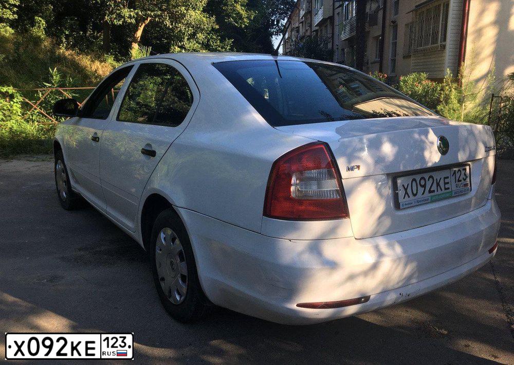 Фото автомобиля SKODA OCTAVIA, 2012 — госномер М845СУ82. Цвет: Белый