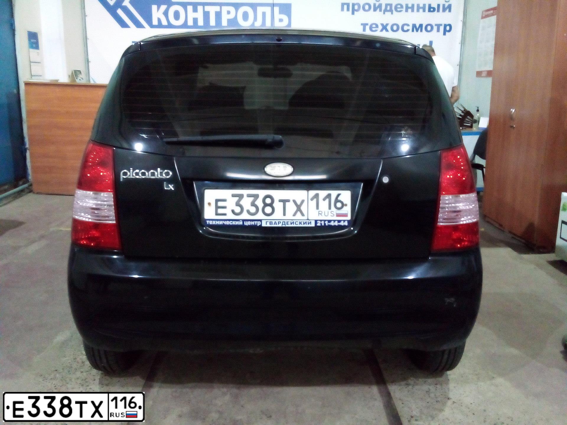 Фото автомобиля KIA PICANTO / MORNING, 2007 — госномер Е338ТХ116. Цвет: ЧЕРНЫЙ