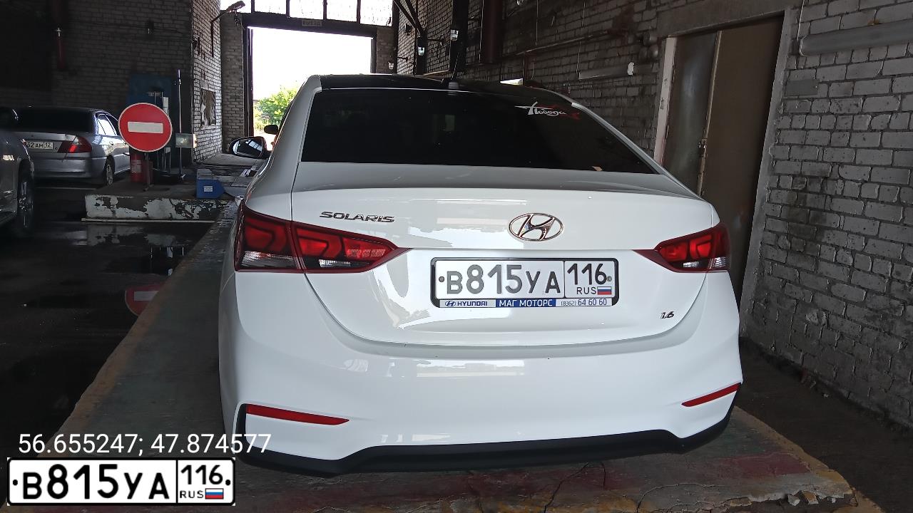 Фото автомобиля HYUNDAI SOLARIS, 2017 — госномер В815УА116. Цвет: БЕЛЫЙ