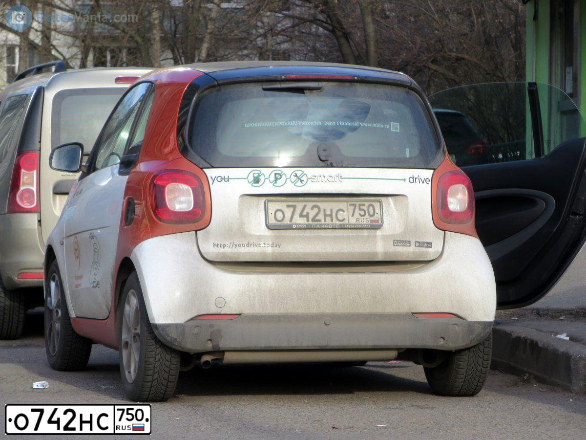 Фото автомобиля SMART FORTWO, 2016 — госномер Е475ВС797. Цвет: Белый