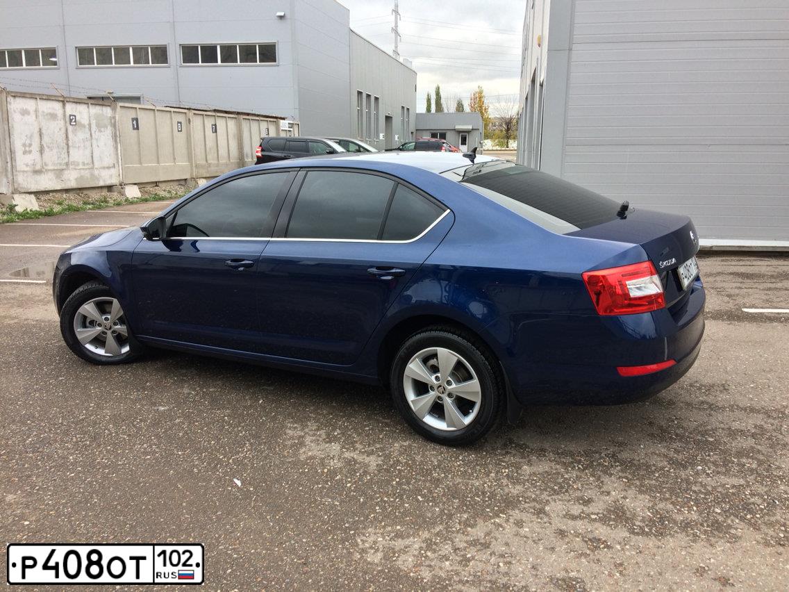 Фото автомобиля SKODA OCTAVIA, 2014 — госномер Р408ОТ102. Цвет: ТЕМНО-СИНИЙ