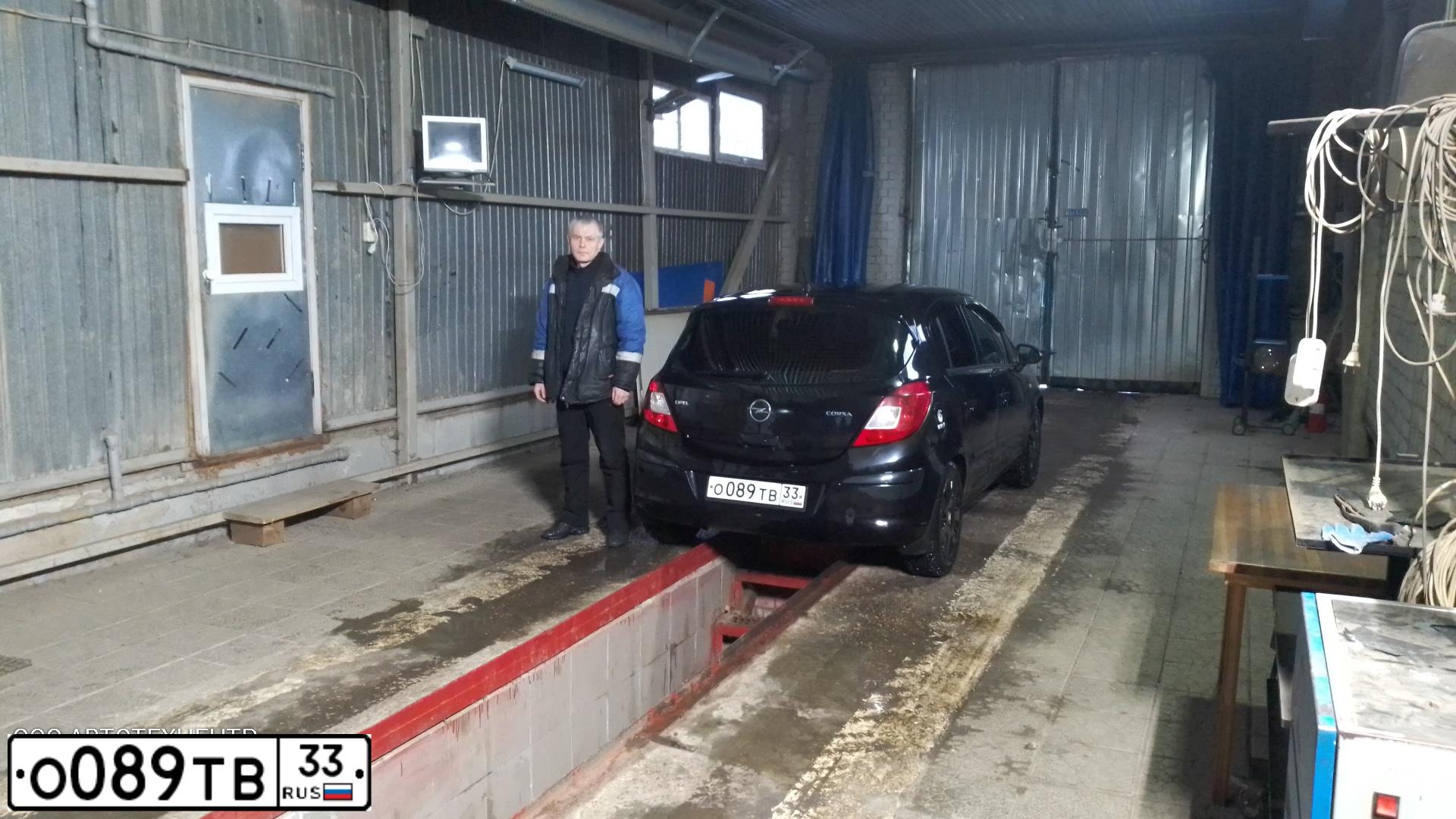 Фото автомобиля OPEL CORSA, 2006 — госномер О089ТВ33. Цвет: ЧЕРНЫЙ
