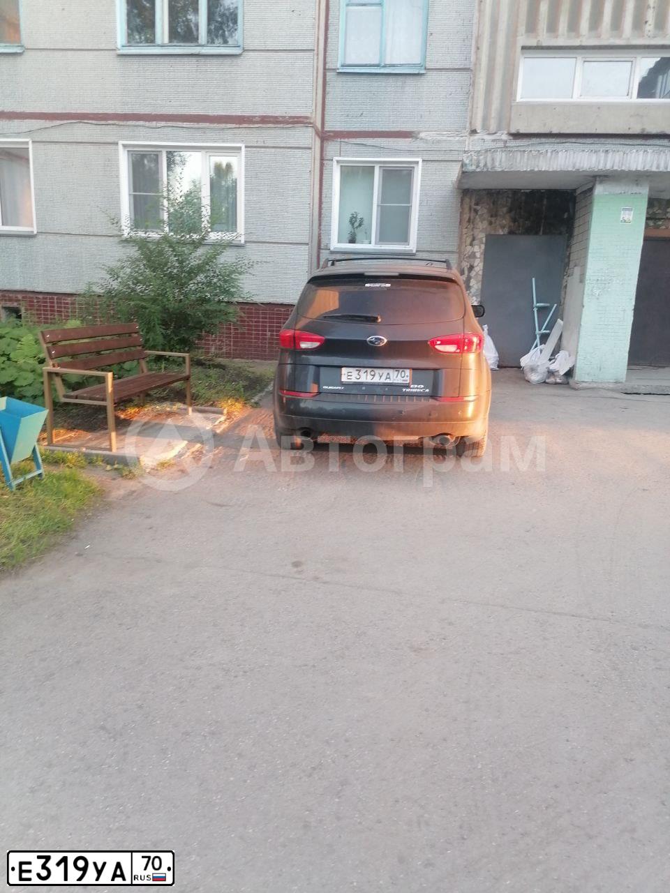 Фото автомобиля SUBARU B9 TRIBECA, 2005 — госномер О999РЕ70. Цвет: ЧЕРНЫЙ