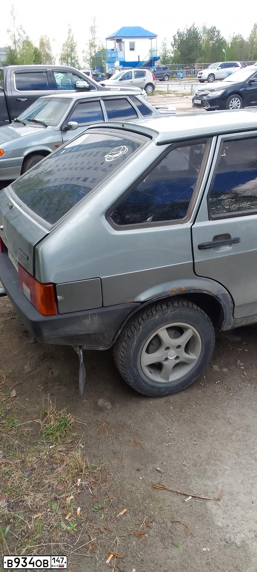 Фото автомобиля LADA 2109 SAMARA, 2001 — госномер Н444АР55. Цвет: СЕРЫЙ