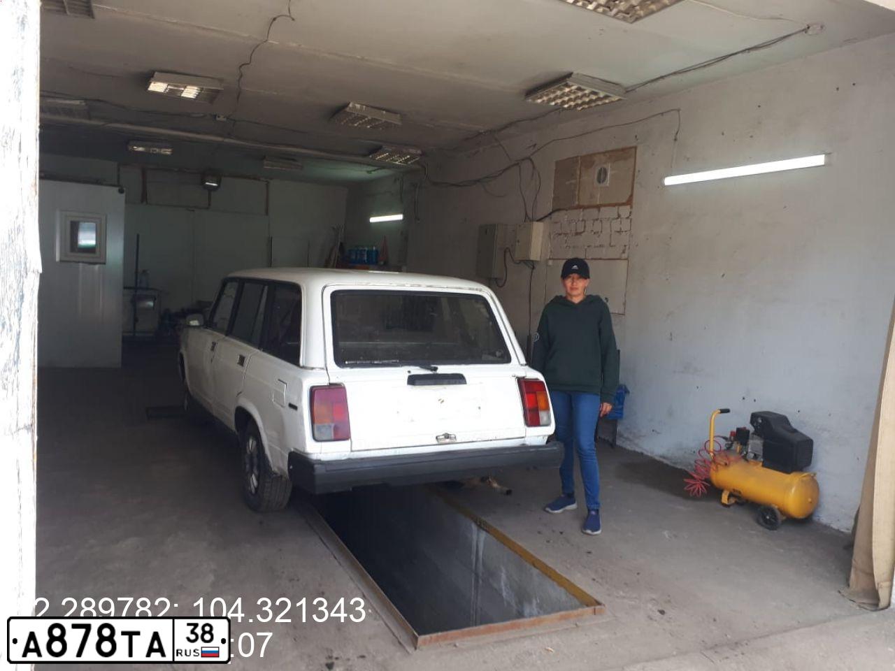 Фото автомобиля LADA 2104, 2009 — госномер А878ТА38. Цвет: Белый