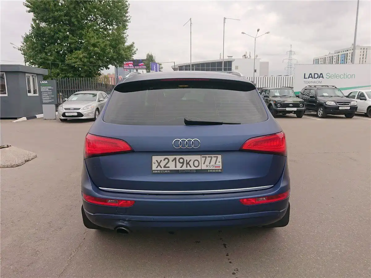 Фото автомобиля AUDI Q5, 2014 — госномер Х219КО777. Цвет: синий