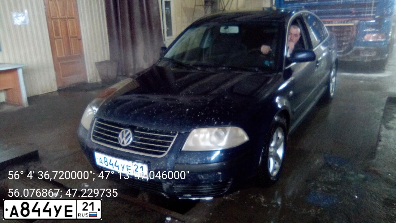 Фото автомобиля LADA 2170 PRIORA, 2009 — госномер Н040КС30. Цвет: Сине-Черный