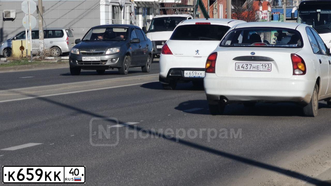 Фото автомобиля FORD FOCUS, 2003 — госномер Х582АУ71. Цвет: СЕРО-БИРЮЗОВЫЙ