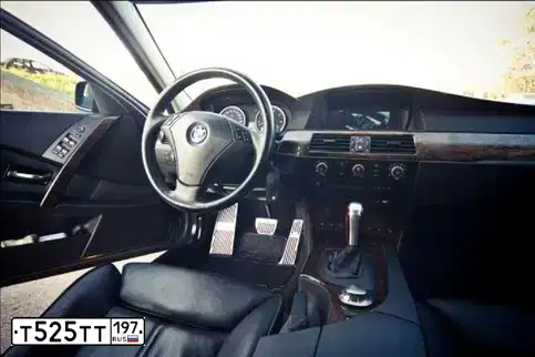 Фото автомобиля UAZ 3303, 2012 — госномер Т525ТТ197. Цвет: ЗЕЛЕНЫЙ