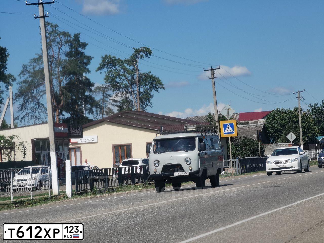 Фото автомобиля GAZ 3302 GAZEL, 2004 — госномер Т612ХР123. Цвет: Белый