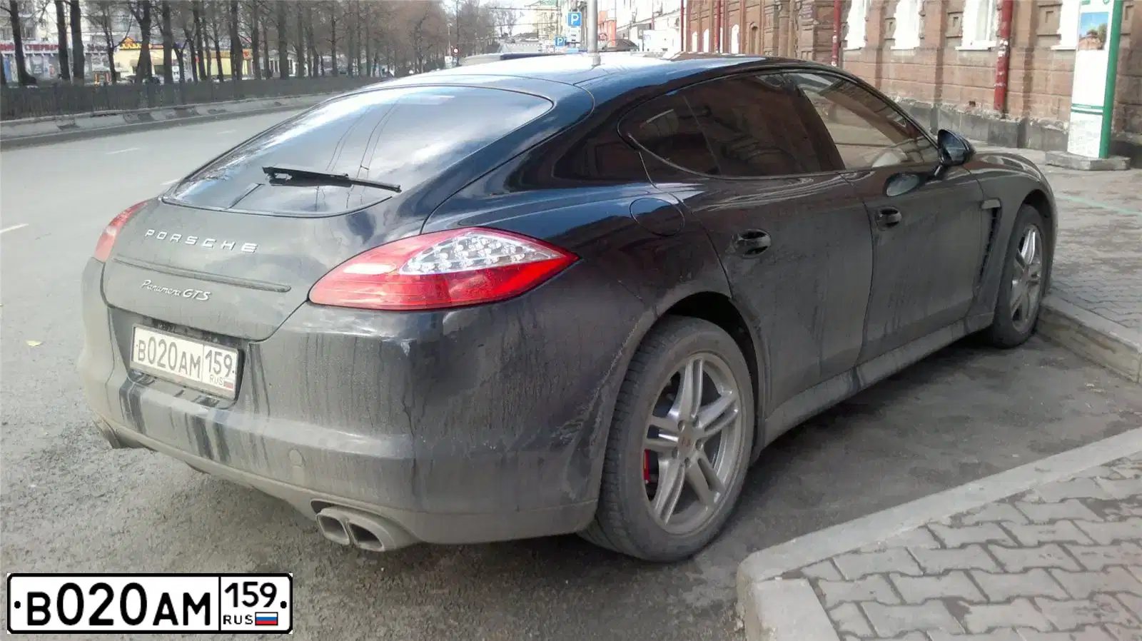 Фото автомобиля PORSCHE PANAMERA, 2012 — госномер В020АМ159