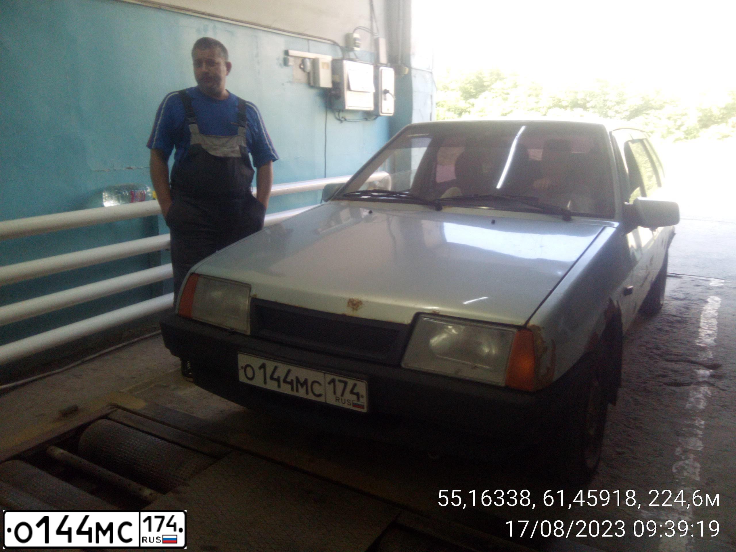 Фото автомобиля LADA 2109 SAMARA, 2004 — госномер О144МС174. Цвет: СЕРЫЙ