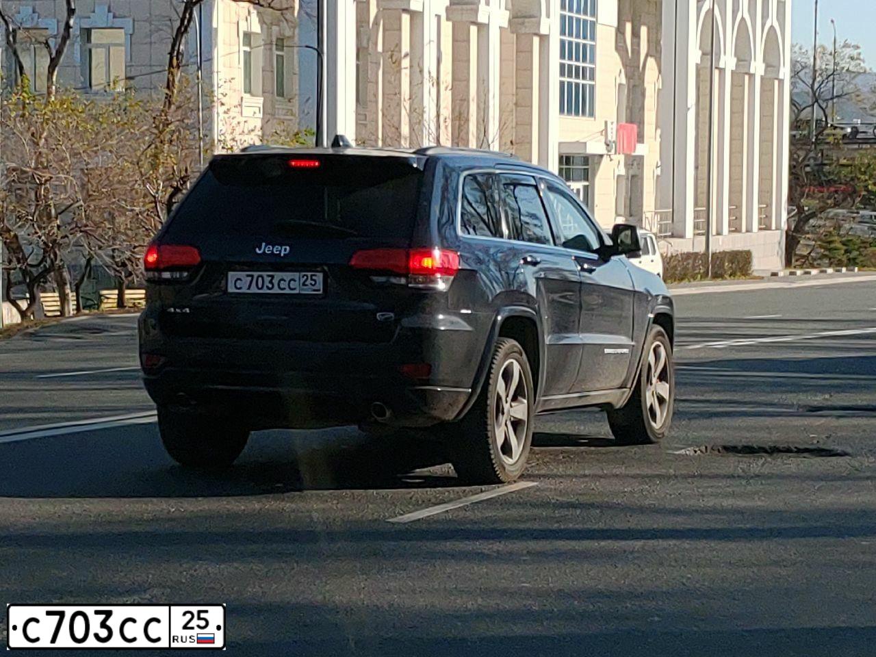 Фото автомобиля DAEWOO NOVUS, 2012 — госномер Е784ВК774. Цвет: Белый