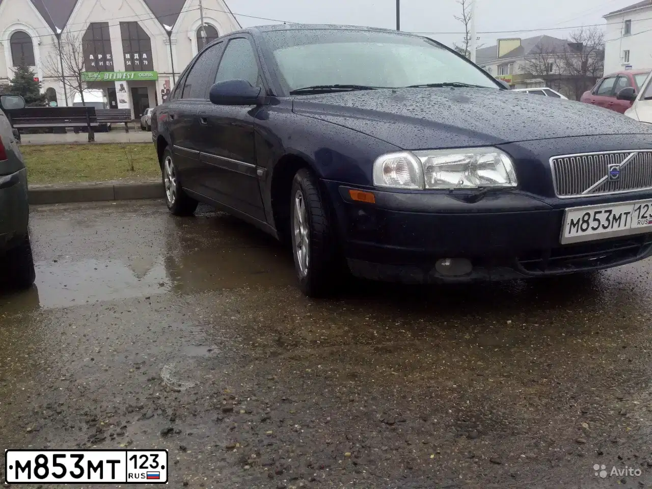 Фото автомобиля VOLVO S80, 1999 — госномер М853МТ123. Цвет: СИНИЙ