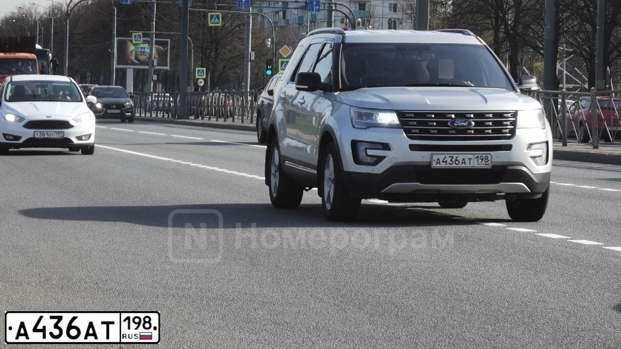 Фото автомобиля FORD EXPLORER, 2017 — госномер А436АТ198. Цвет: СЕРЕБРИСТЫЙ