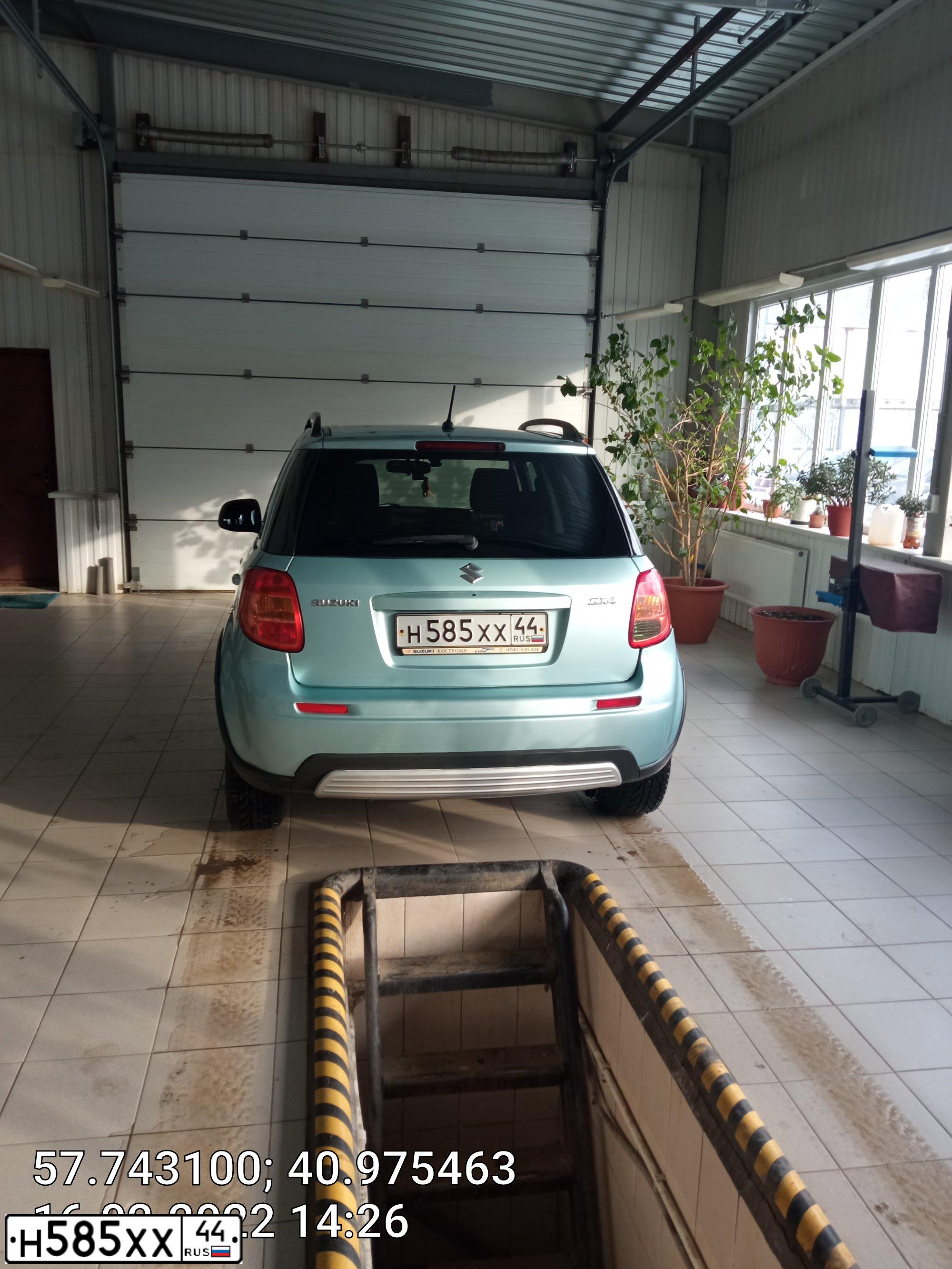 Фото автомобиля SUZUKI SX 4, 2008 — госномер Н585ХХ44. Цвет: СЕРО-ГОЛУБОЙ