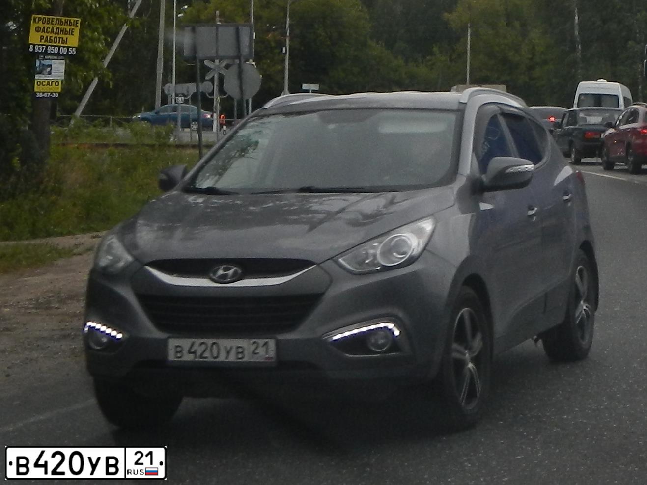 Фото автомобиля HYUNDAI IX35, 2013 — госномер М916ТВ21. Цвет: СЕРЫЙ