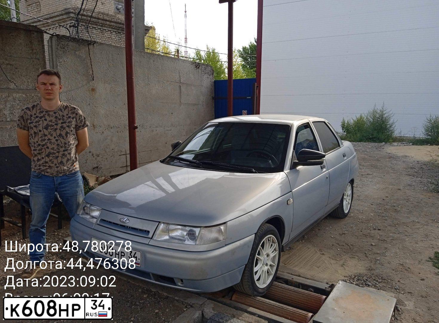 Фото автомобиля LADA 2110, 2004 — госномер К608НР34. Цвет: СЕРЕБРИСТО ЖЕЛТЫЙ