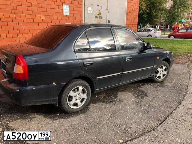 Фото автомобиля HYUNDAI ACCENT, 2008 — госномер М216ОН21. Цвет: ЧЕРНЫЙ