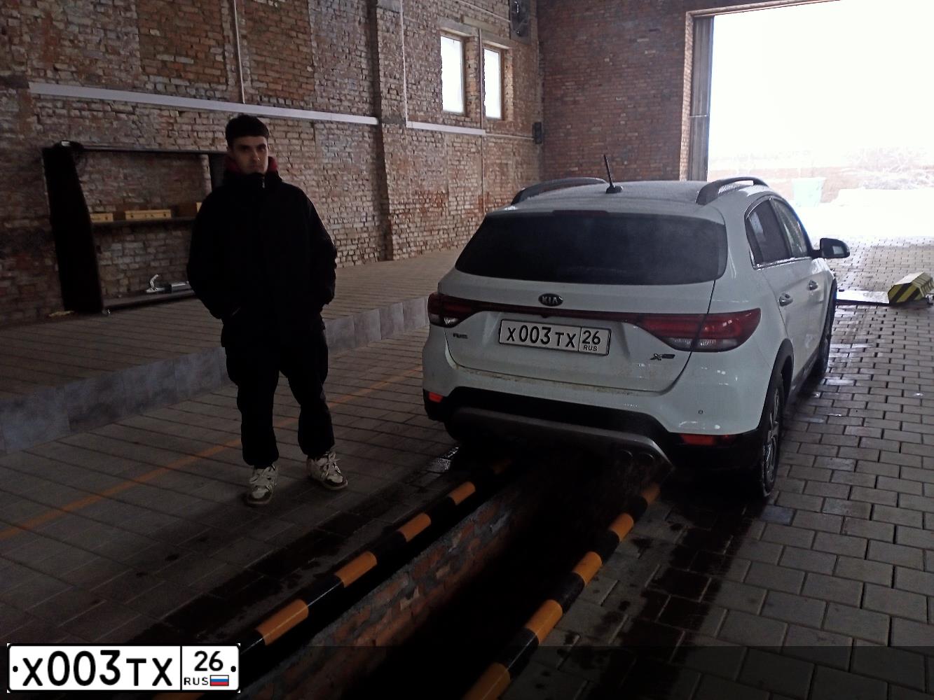 Фото автомобиля BMW 320I, 2012 — госномер М666КА95. Цвет: синий