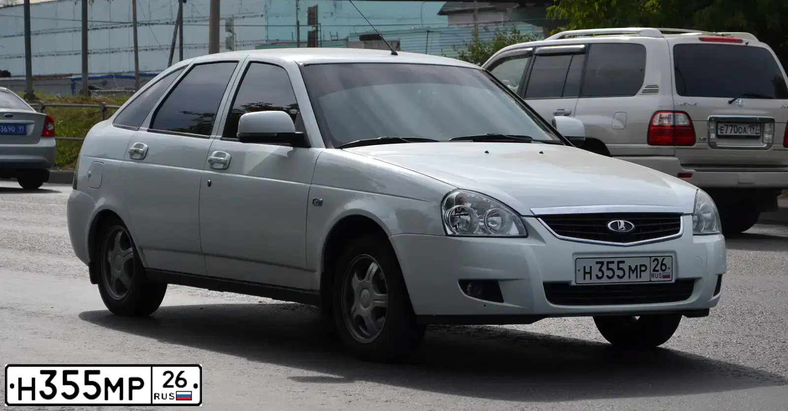Фото автомобиля LADA PRIORA, 2013 — госномер К713МЕ136. Цвет: Белый