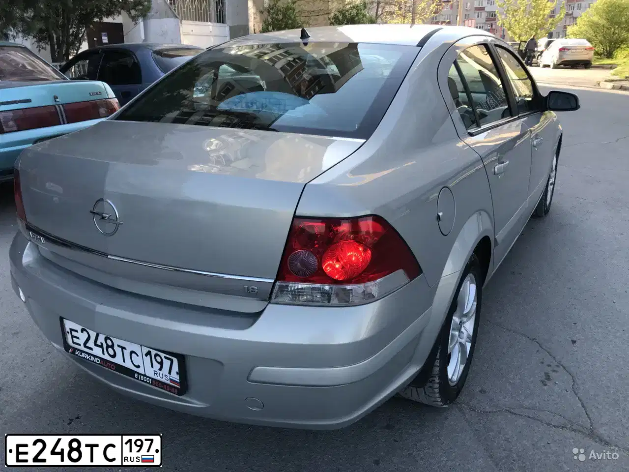 Фото автомобиля OPEL ASTRA, 2008 — госномер У534ВО199. Цвет: СЕРЫЙ СВЕТЛЫЙ