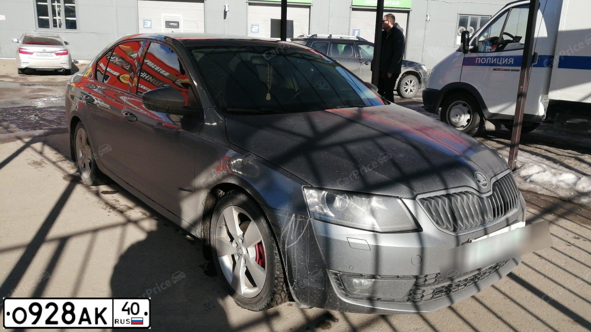 Фото автомобиля SKODA OCTAVIA, 2015 — госномер Р808АМ40. Цвет: ТЕМНО-СЕРЫЙ