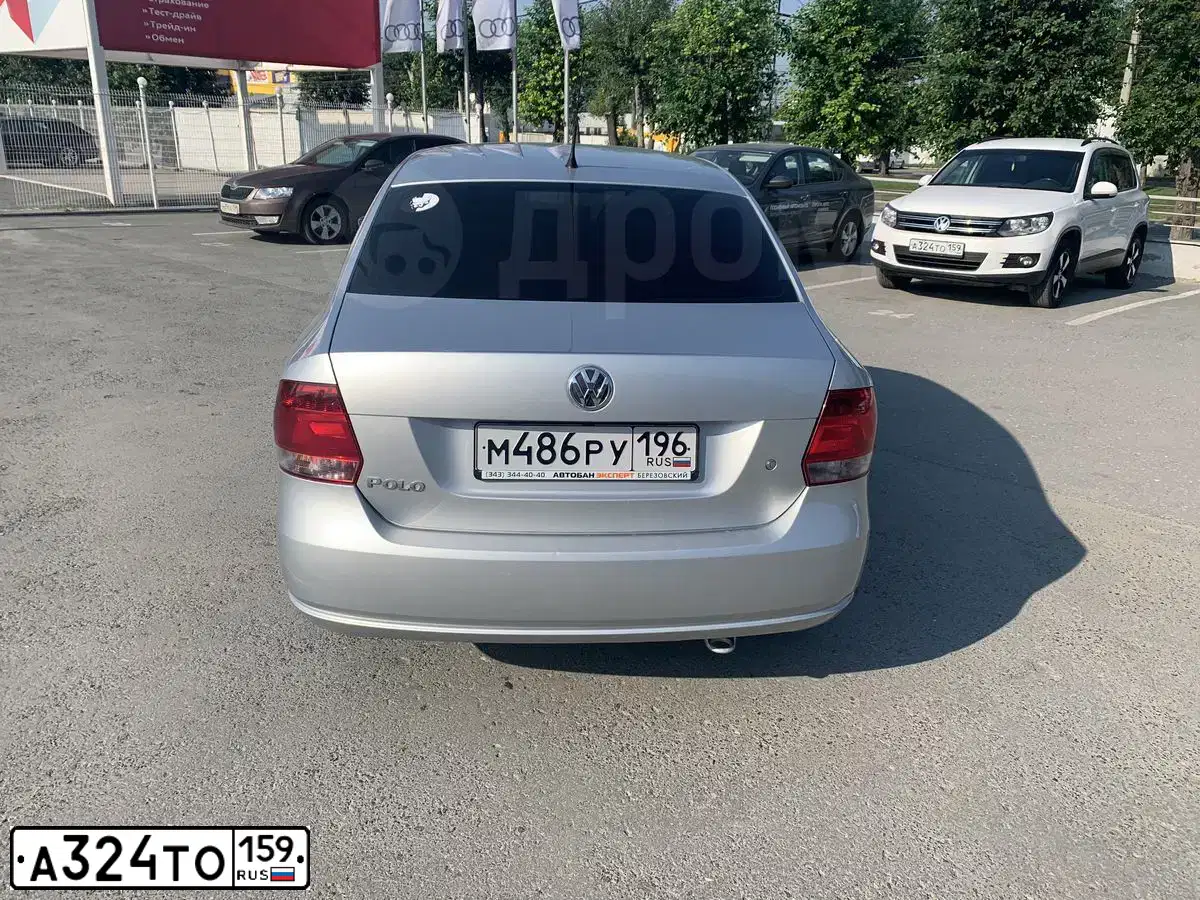 Фото автомобиля ФОЛЬКСВАГЕН ТИГУАН, 2011 — госномер Х833АН196. Цвет: Белый