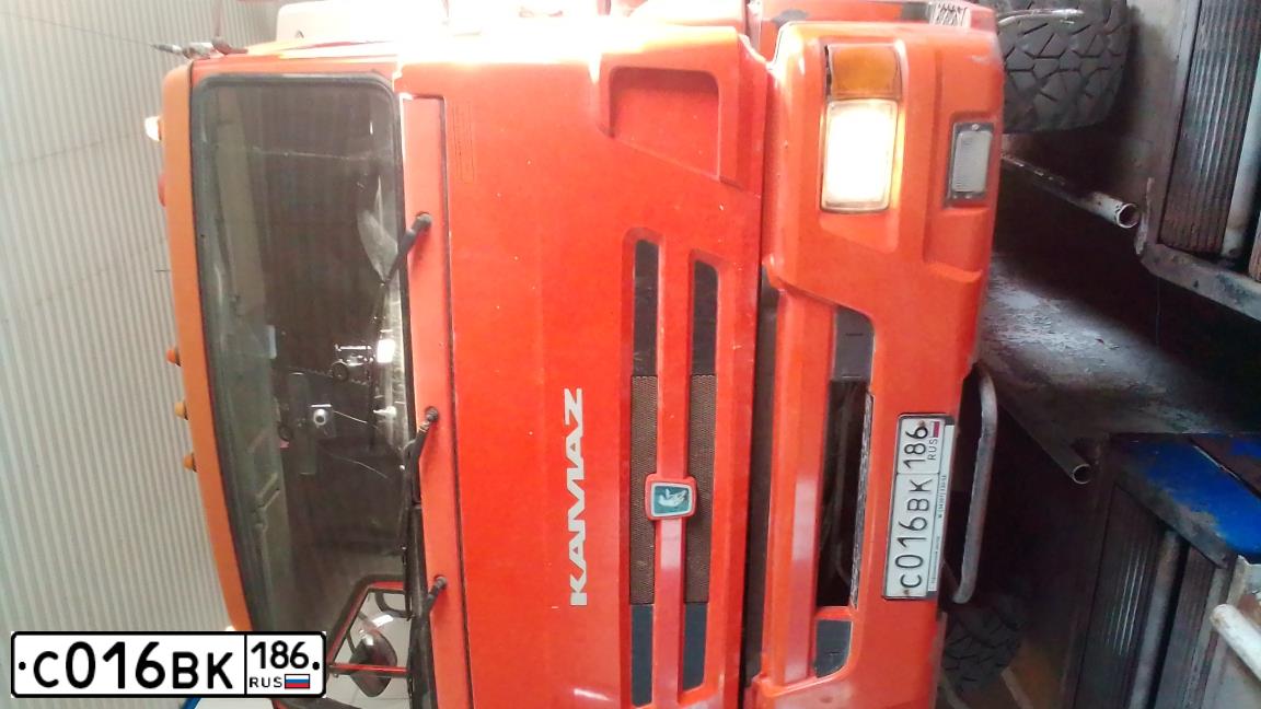 Фото автомобиля NEFAZ 4208 /KAMAZ 4310 6X6/, 2015 — госномер С016ВК186. Цвет: ОРАНЖЕВЫЙ