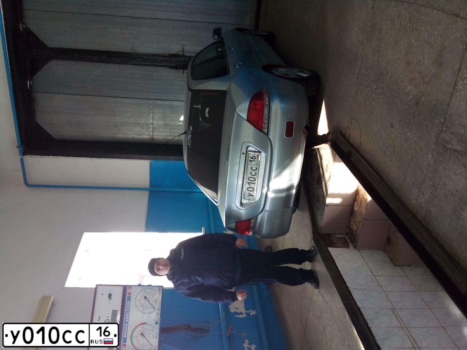 Фото автомобиля MITSUBISHI LANCER, 2005 — госномер У010СС116. Цвет: СЕРЕБРИСТЫЙ