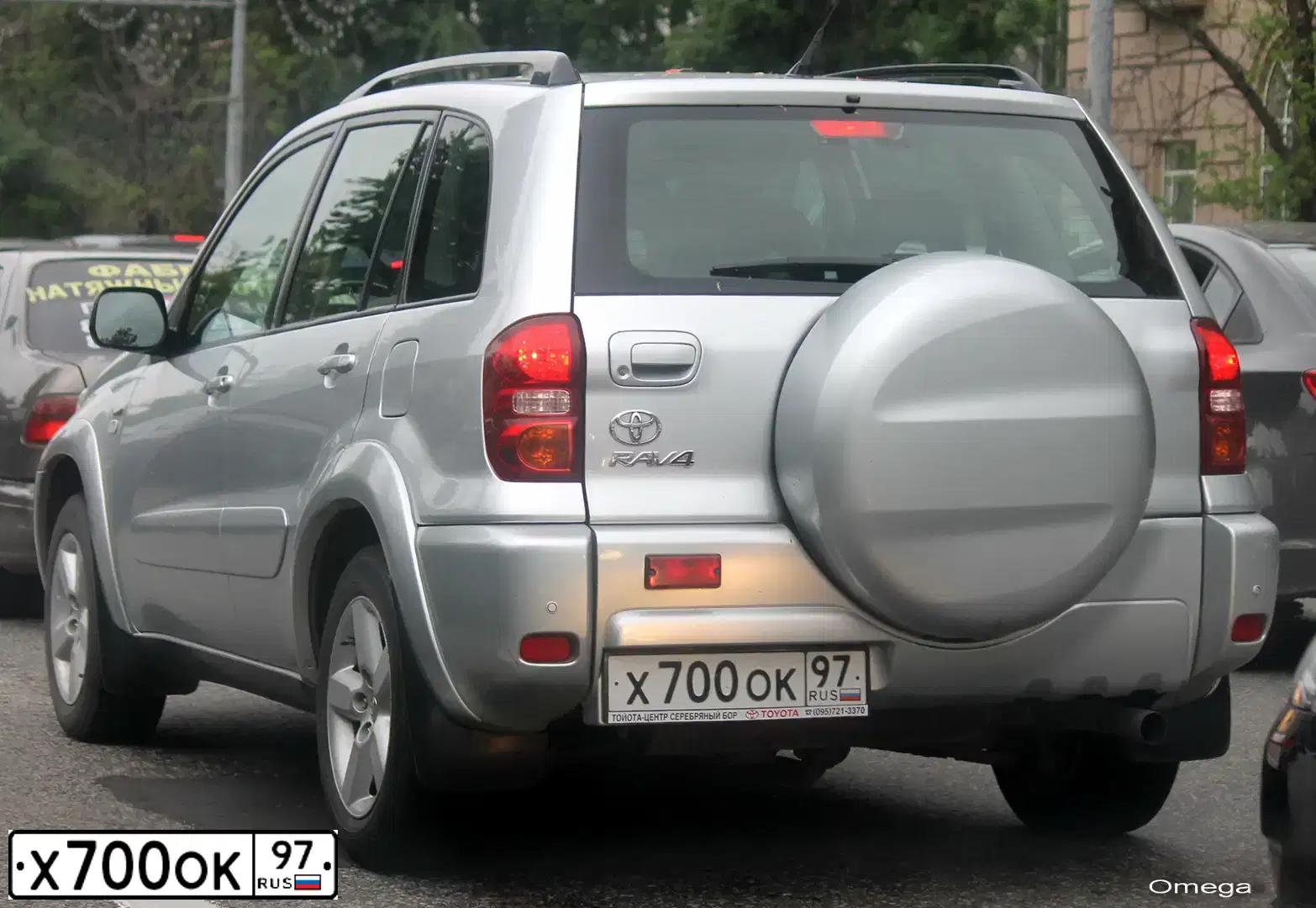 Фото автомобиля TOYOTA RAV4, 2004 — госномер Х700ОК97. Цвет: СЕРЫЙ МЕТАЛЛИК