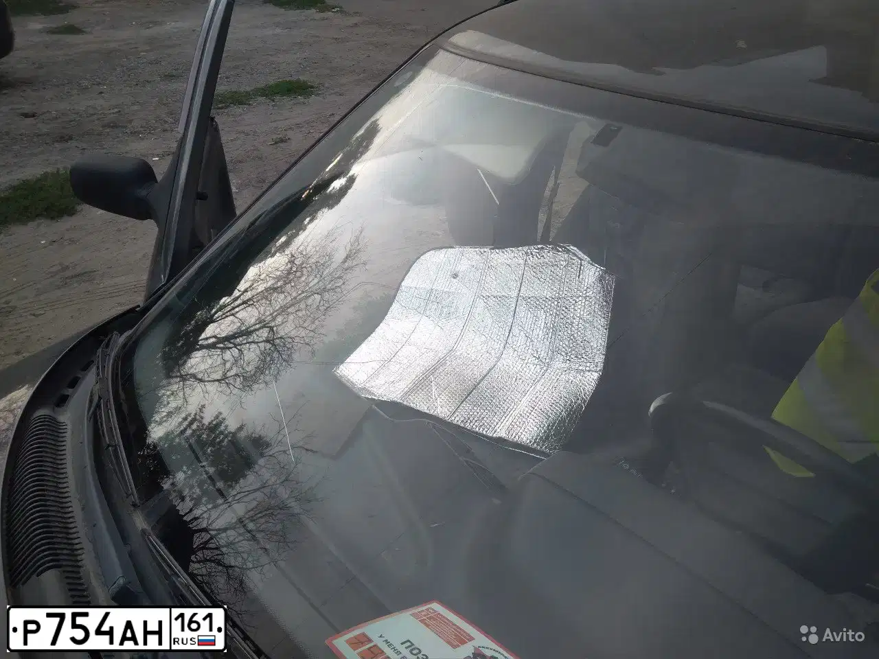 Фото автомобиля LADA 2112 LADA, 2004 — госномер М335ОХ761. Цвет: ГРАФИТОВЫЙ МЕТАЛЛИК