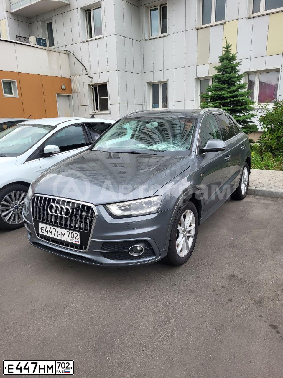 Фото автомобиля AUDI Q3, 2013 — госномер Е447НМ702. Цвет: СЕРЫЙ