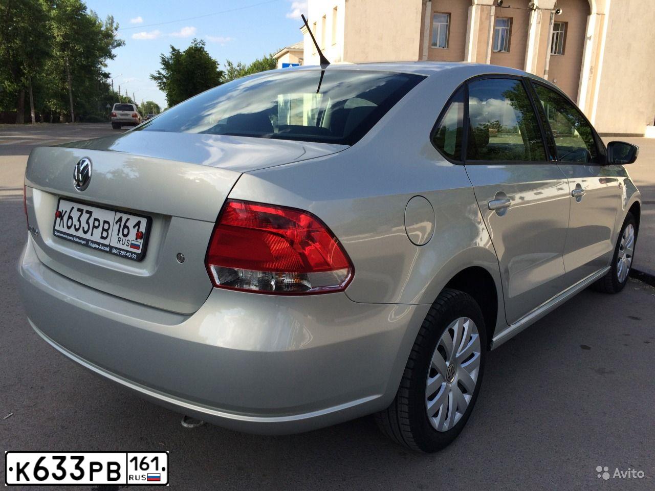 Фото автомобиля VOLKSWAGEN POLO, 2013 — госномер К633РВ161. Цвет: ЖЕЛТЫЙ