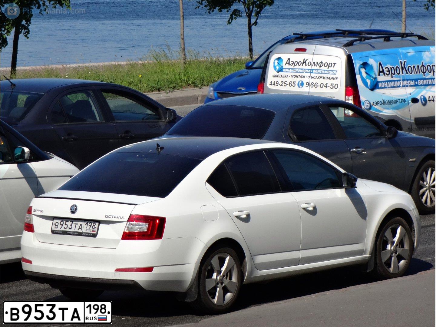 Фото автомобиля SKODA OCTAVIA, 2016 — госномер Х222ЕХ178. Цвет: БЕЛЫЙ