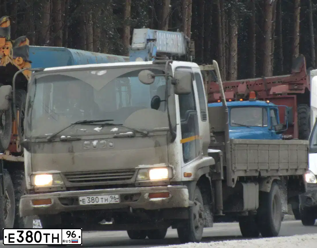 Фото автомобиля ISUZU FORWARD, 1996 — госномер В840ХН196