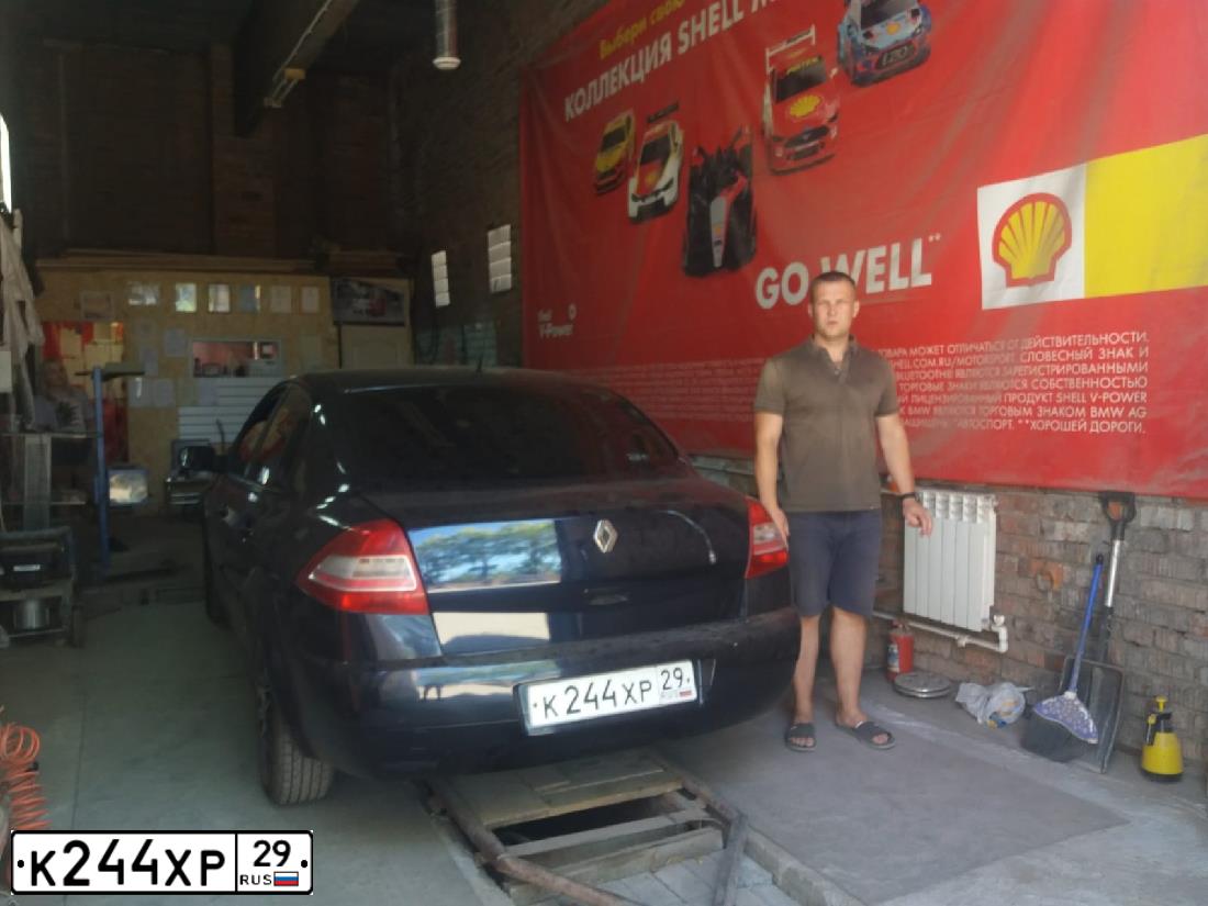 Фото автомобиля RENAULT MEGANE, 2007 — госномер М496АН35. Цвет: Темно-синий