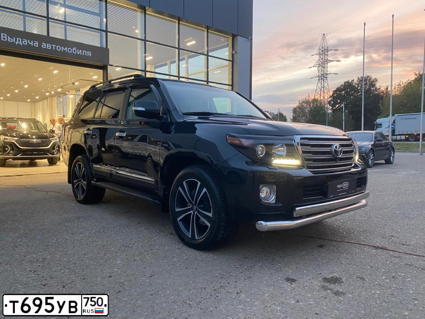 Фото автомобиля TOYOTA LAND CRUISER 200, 2012 — госномер Е690ТР797