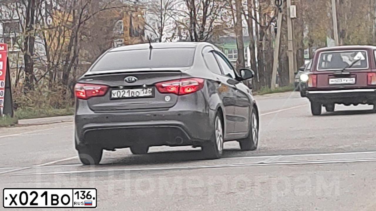 Фото автомобиля LADA 2106 LADA, 1984 — госномер О111ВО136. Цвет: БЕЖЕВЫЙ