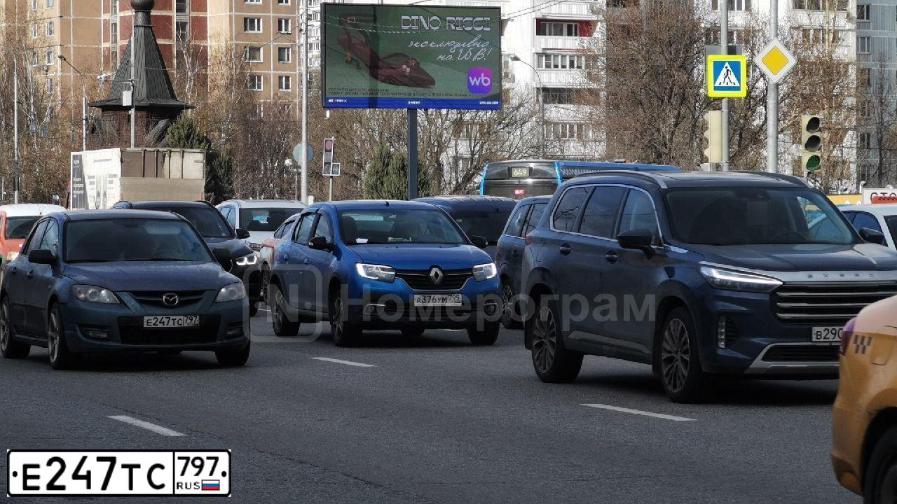 Фото автомобиля MAZDA A 3, 2007 — госномер А681ВР152. Цвет: СЕРЫЙ